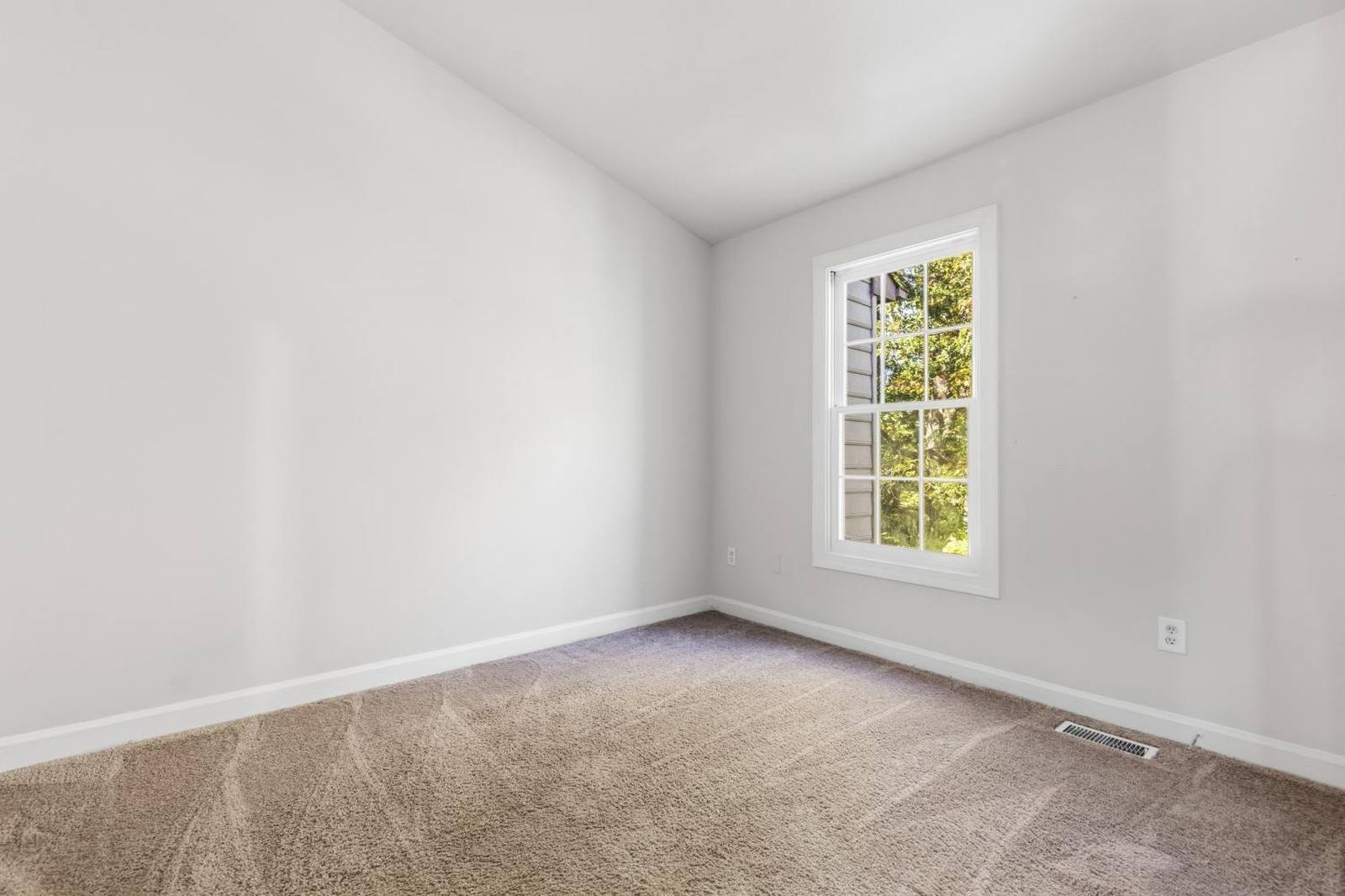 Bedroom in Woodbridge, VA, as photographed before staging